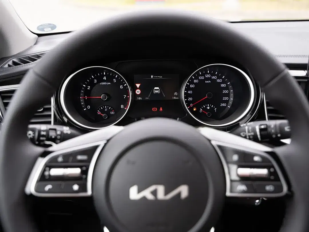Kia XCeed Vision - Thumbnail 13