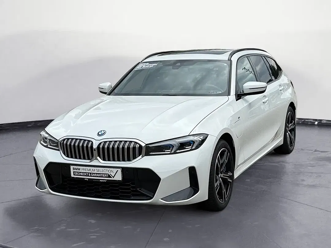 BMW 330 Touring M Sport - Thumbnail 1