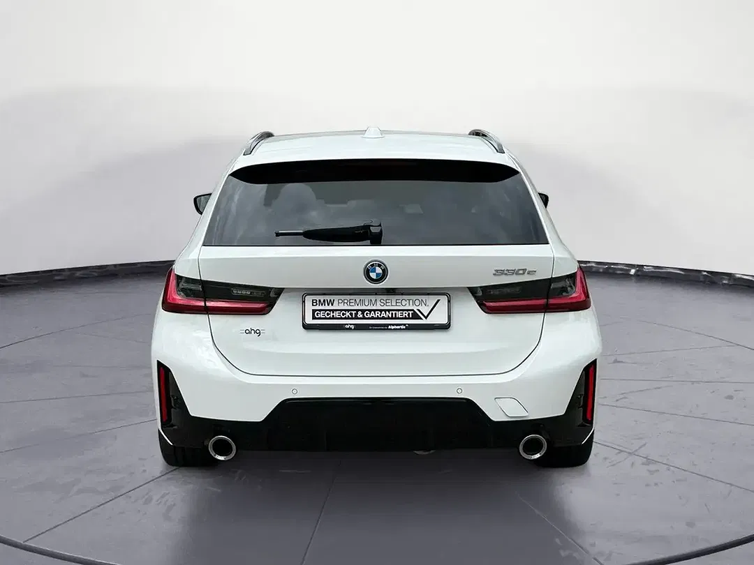 BMW 330 Touring M Sport - Thumbnail 4