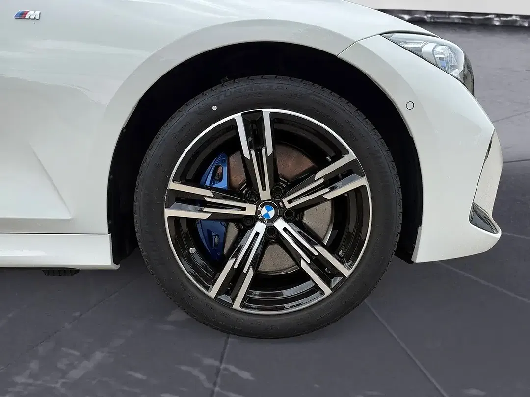 BMW 330 Touring M Sport - Thumbnail 6