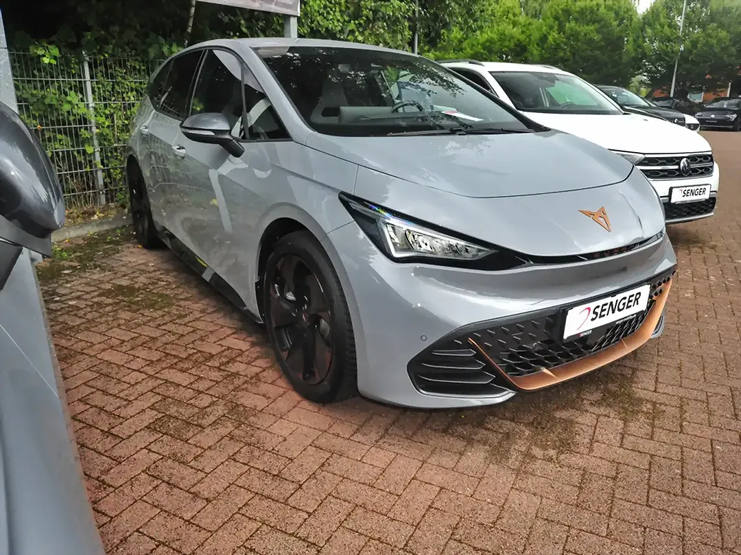 CUPRA Born Edition - Thumbnail 3