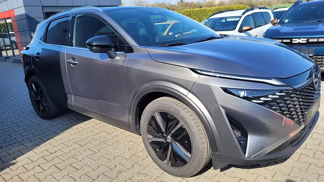 Nissan Qashqai 4x4 Tekna - Thumbnail 3