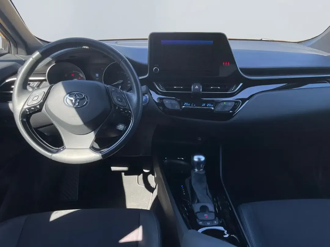 Toyota C-HR Hybrid Team Deutschland - Thumbnail 9