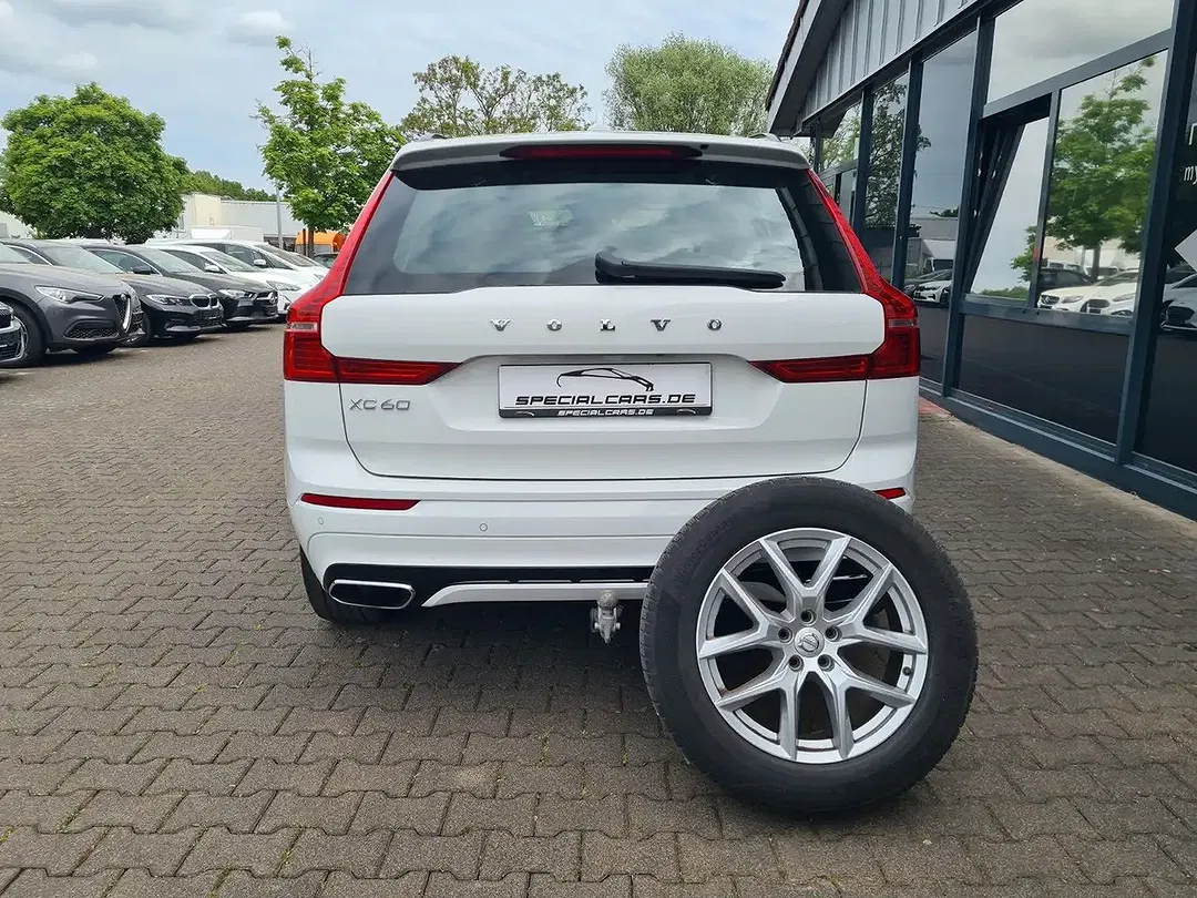 Volvo XC60 B4 R-Design - Thumbnail 4