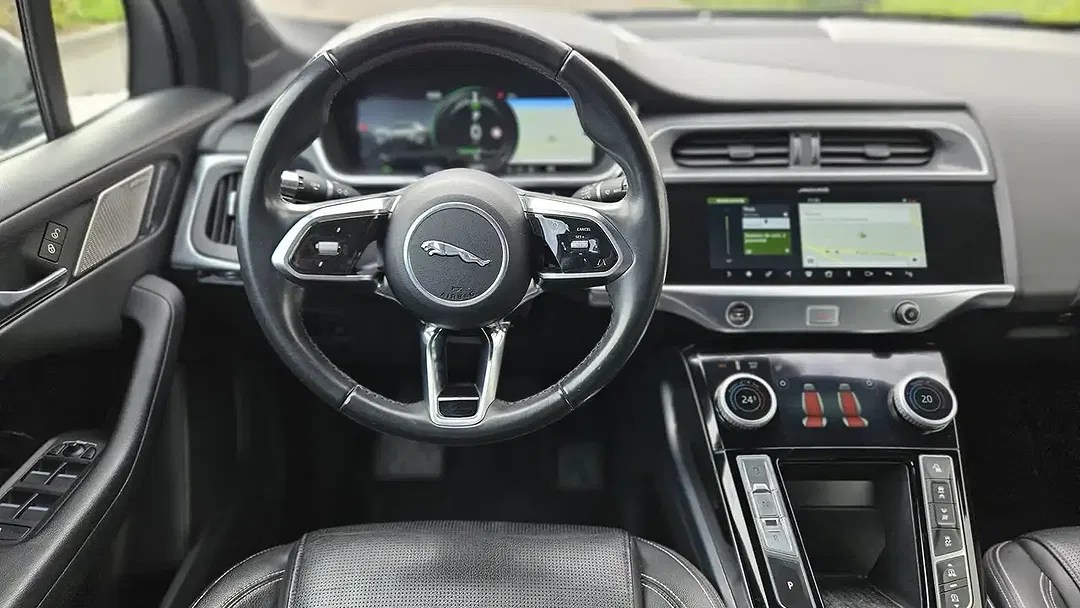 Jaguar I-Pace EV400 - Thumbnail 13