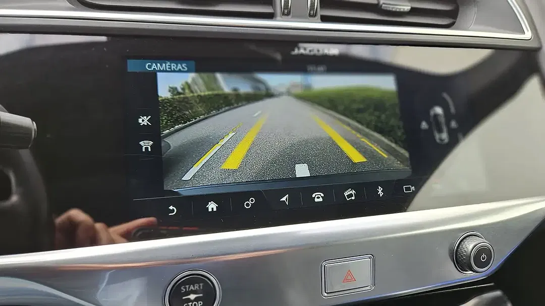 Jaguar I-Pace EV400 - Thumbnail 14