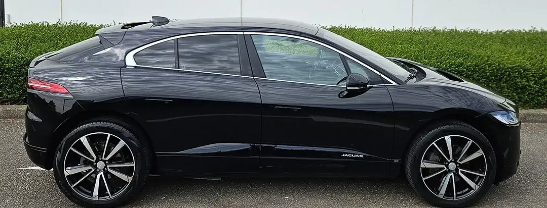 Jaguar I-Pace EV400 - Thumbnail 8