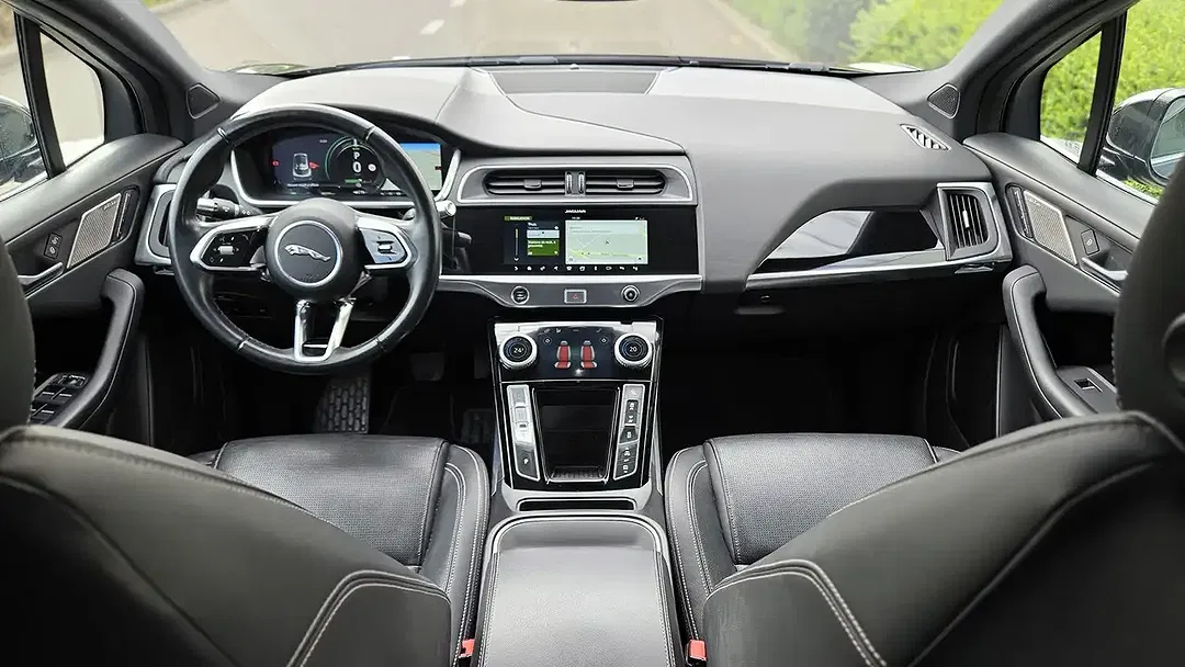 Jaguar I-Pace EV400 - Thumbnail 9