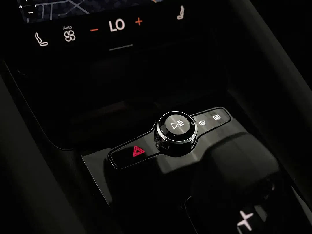 Polestar 2 Long Range - Thumbnail 24