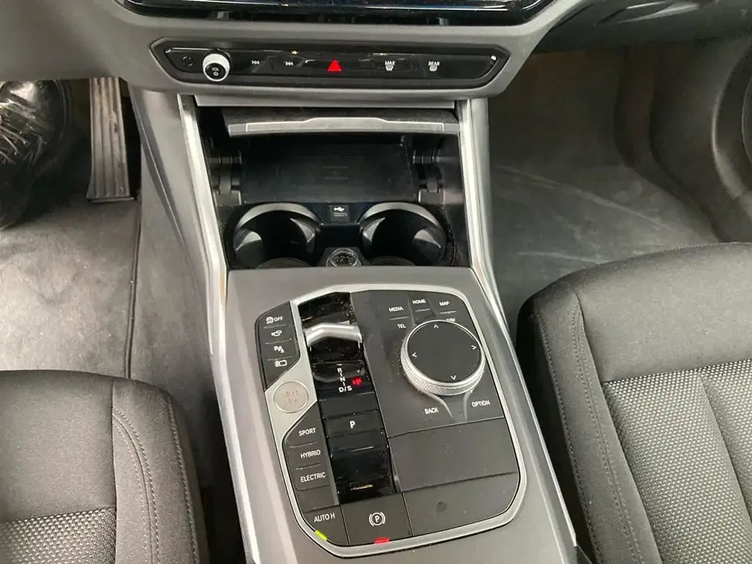 BMW 330 - Thumbnail 12