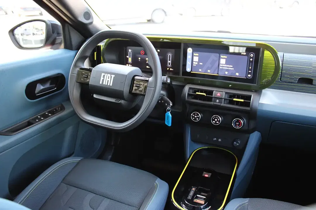 Fiat Grande Panda EV RED - Thumbnail 12