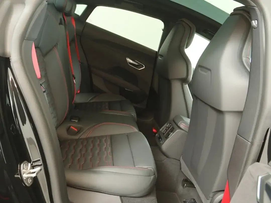 Audi RS e-tron GT quattro - Thumbnail 12