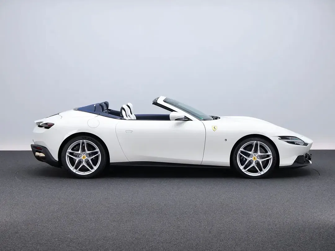 Ferrari Roma Spider - Thumbnail 5