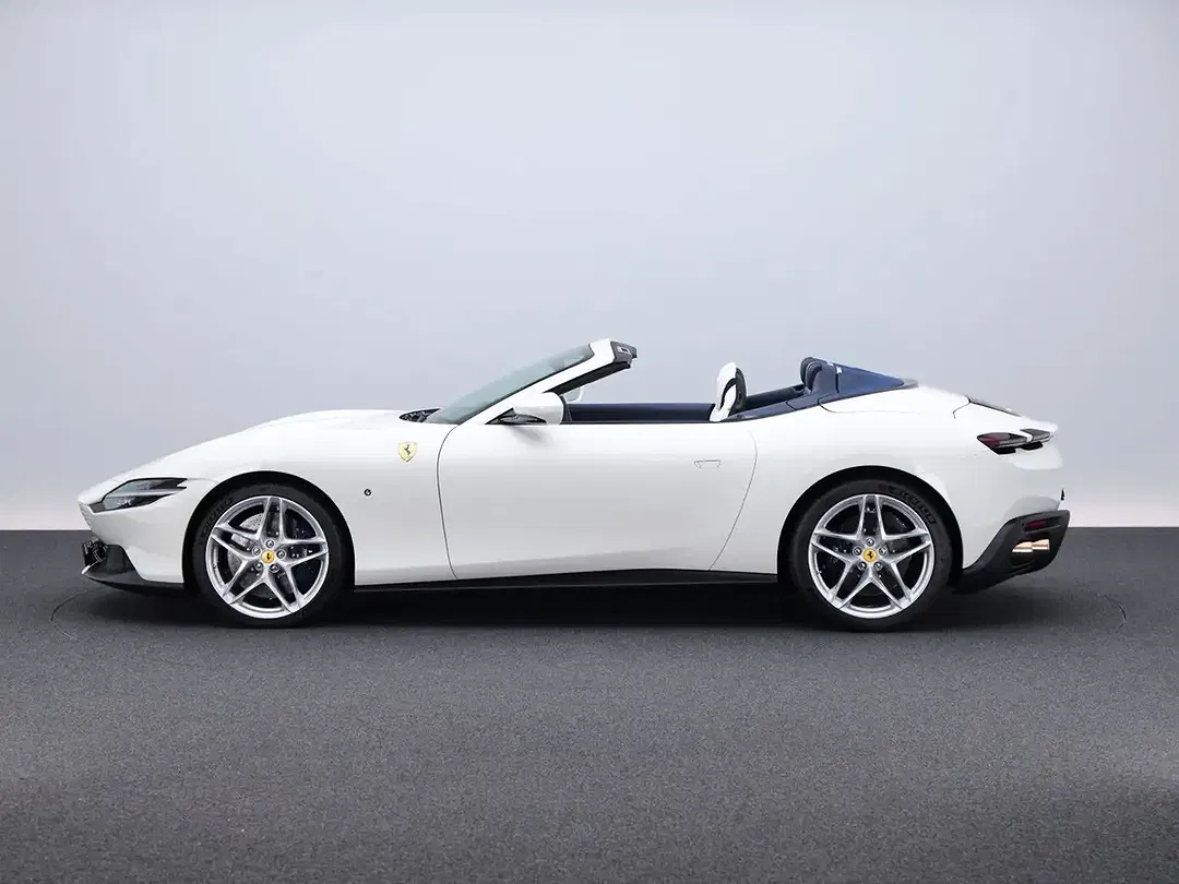 Ferrari Roma Spider - Thumbnail 9