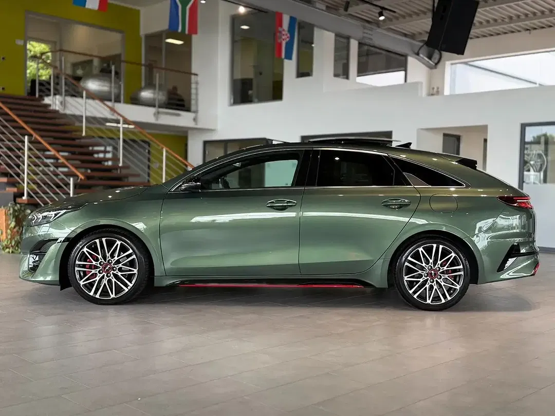 Kia ProCeed / pro_cee'd GT - foto 2