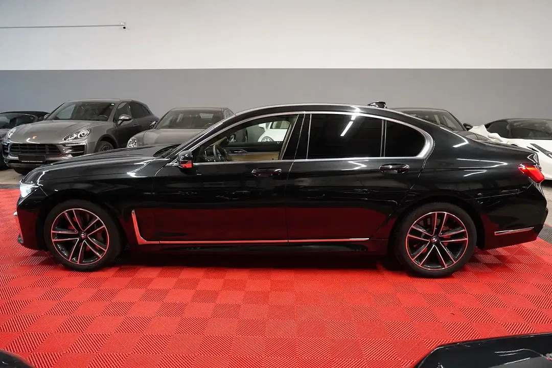 BMW 740 xDrive M - Thumbnail 7