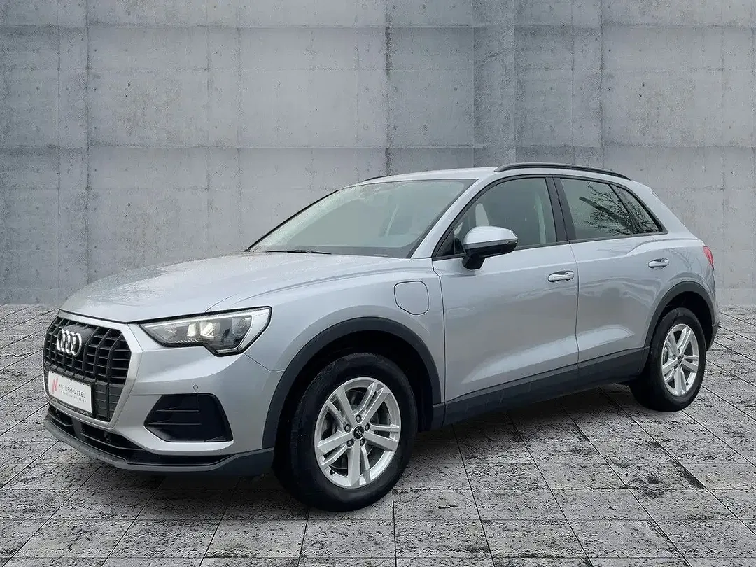Audi Q3 45 TFSI e - foto 2