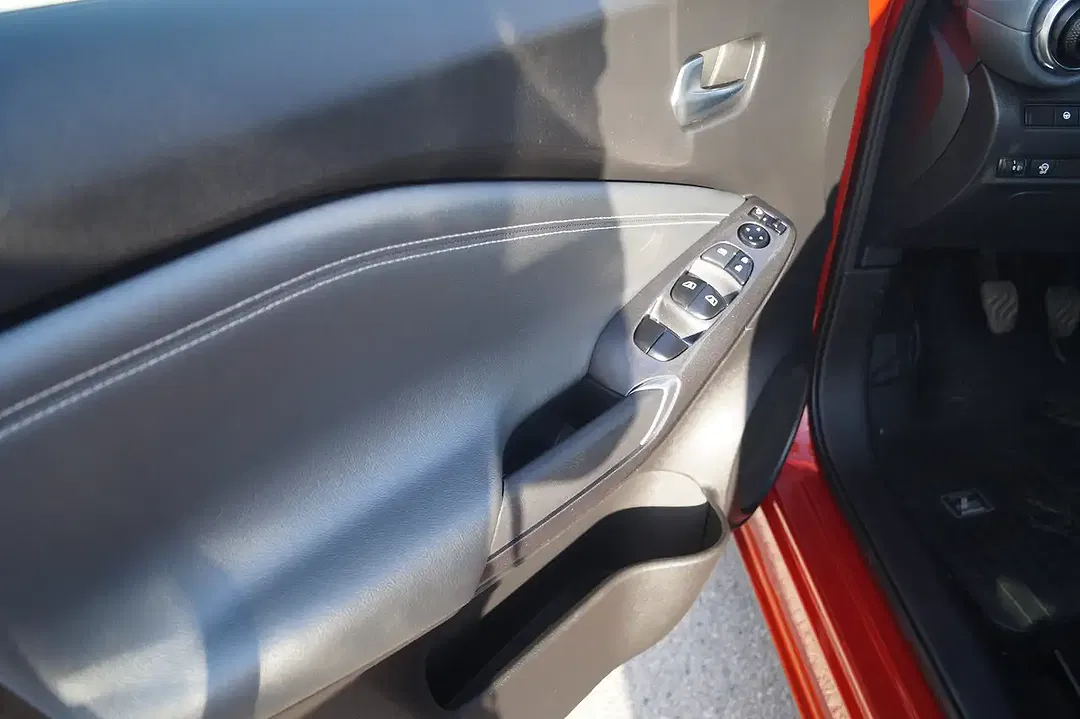 Nissan Juke N-Connecta - Thumbnail 6