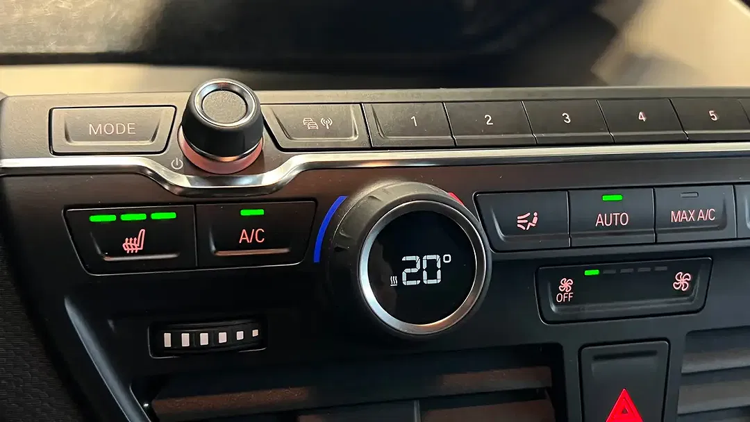 BMW i3 - Thumbnail 6