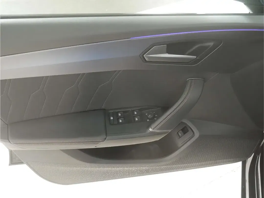 CUPRA Leon 1.5 eTSI Sportstourer - Thumbnail 19