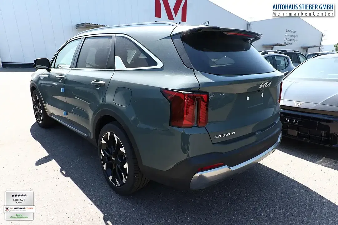 Kia Sorento 4WD - Thumbnail 4