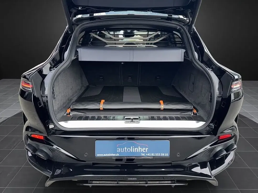 Aston Martin DBX 707 - Thumbnail 13