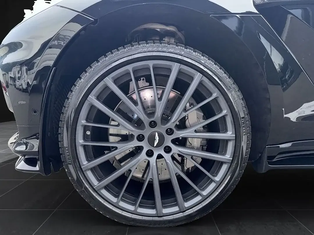 Aston Martin DBX 707 - Thumbnail 14