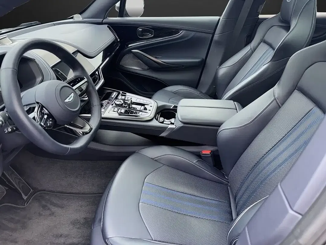 Aston Martin DBX 707 - Thumbnail 8