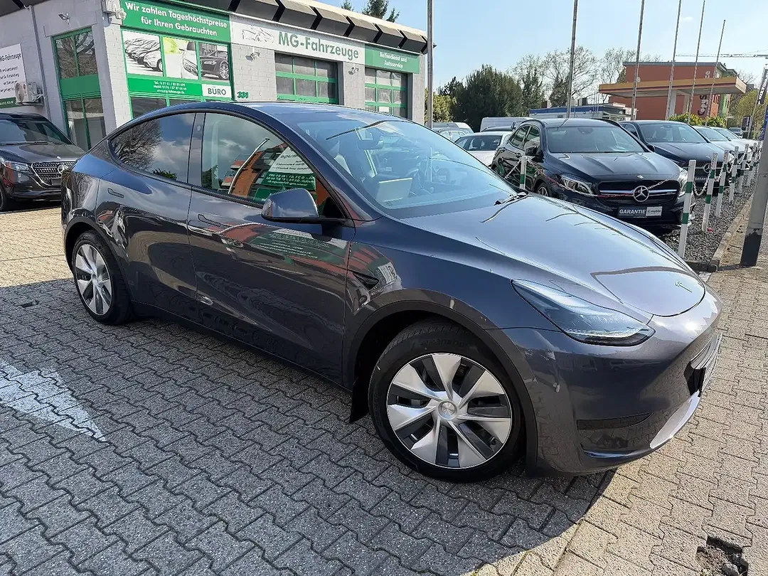 Tesla Model Y RWD Premium - foto 2