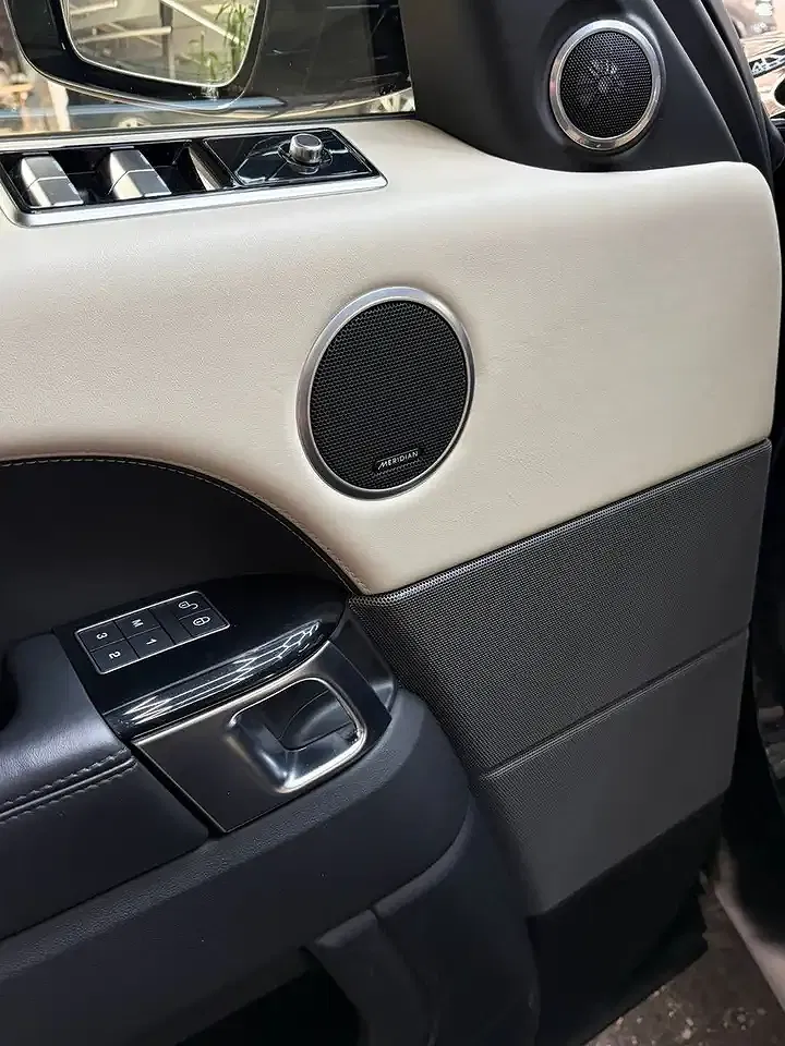 Land Rover Range Rover Sport HSE Dynamic - Thumbnail 8