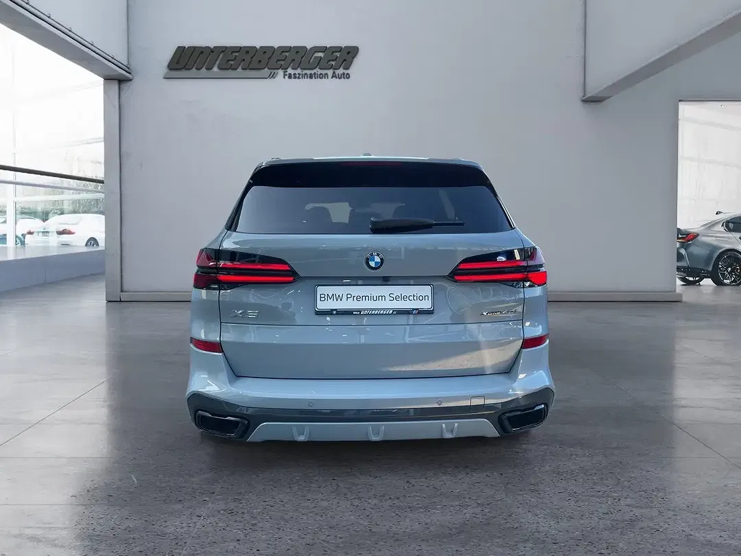 BMW X5 xDrive M - Thumbnail 5
