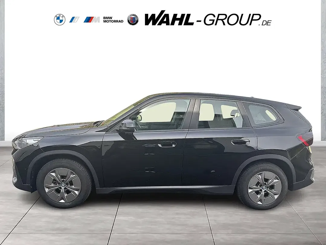 BMW iX1 xDrive - Thumbnail 4