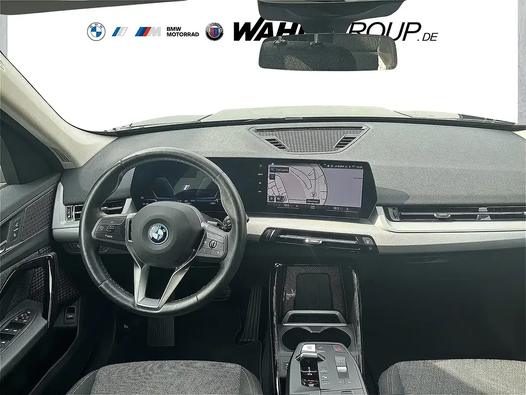 BMW iX1 xDrive - Thumbnail 5