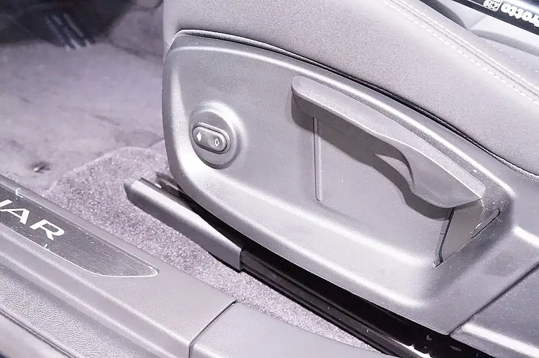 Jaguar I-Pace EV 4x4 Edition - Thumbnail 18