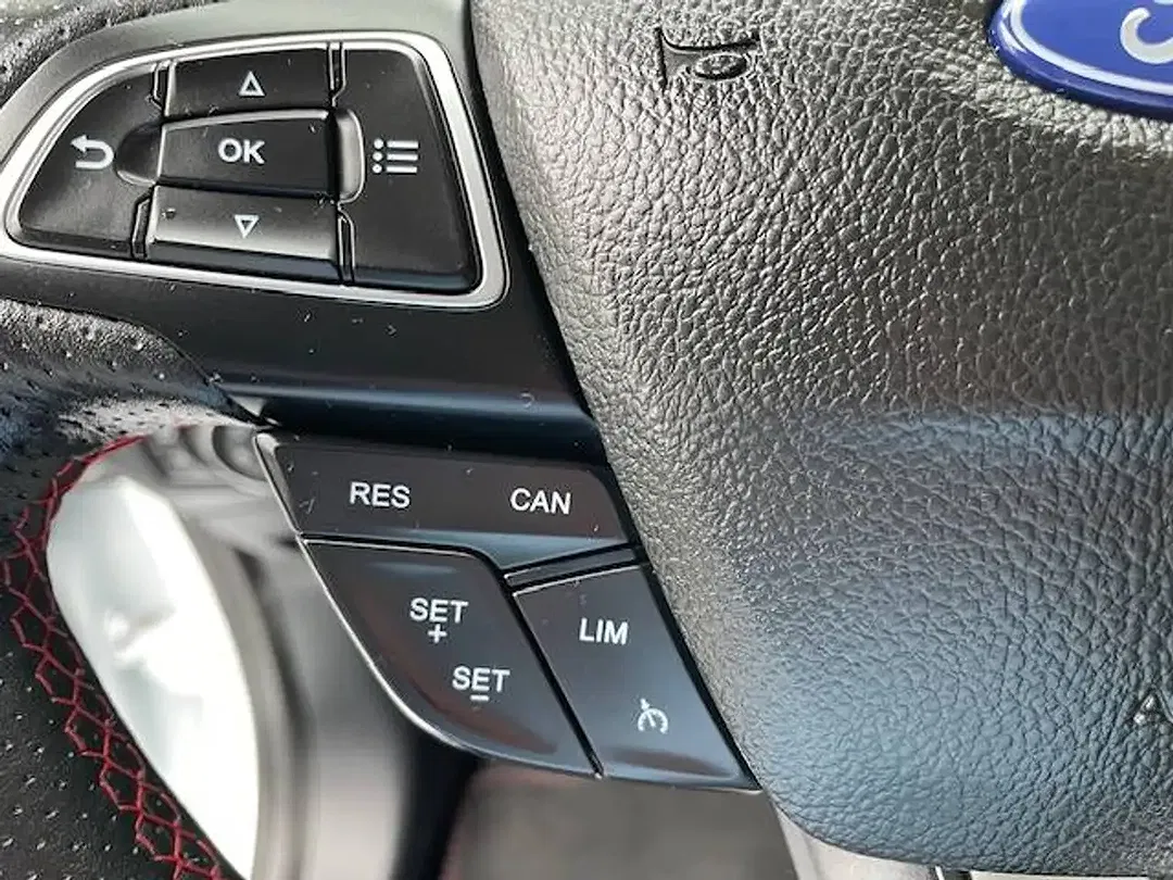 Ford EcoSport ST-Line - Thumbnail 9