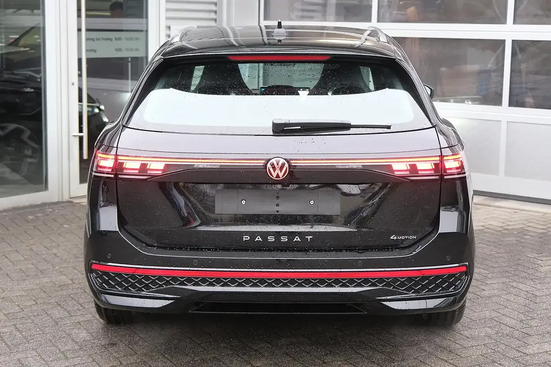 Volkswagen Passat Variant 2.0 TDI DSG 4Motion R-Line Pro - Thumbnail 4