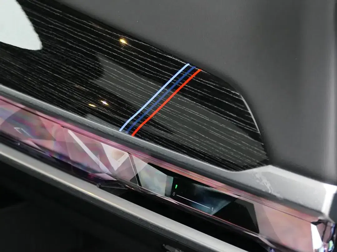 BMW i7 eDrive M Sport - Thumbnail 7