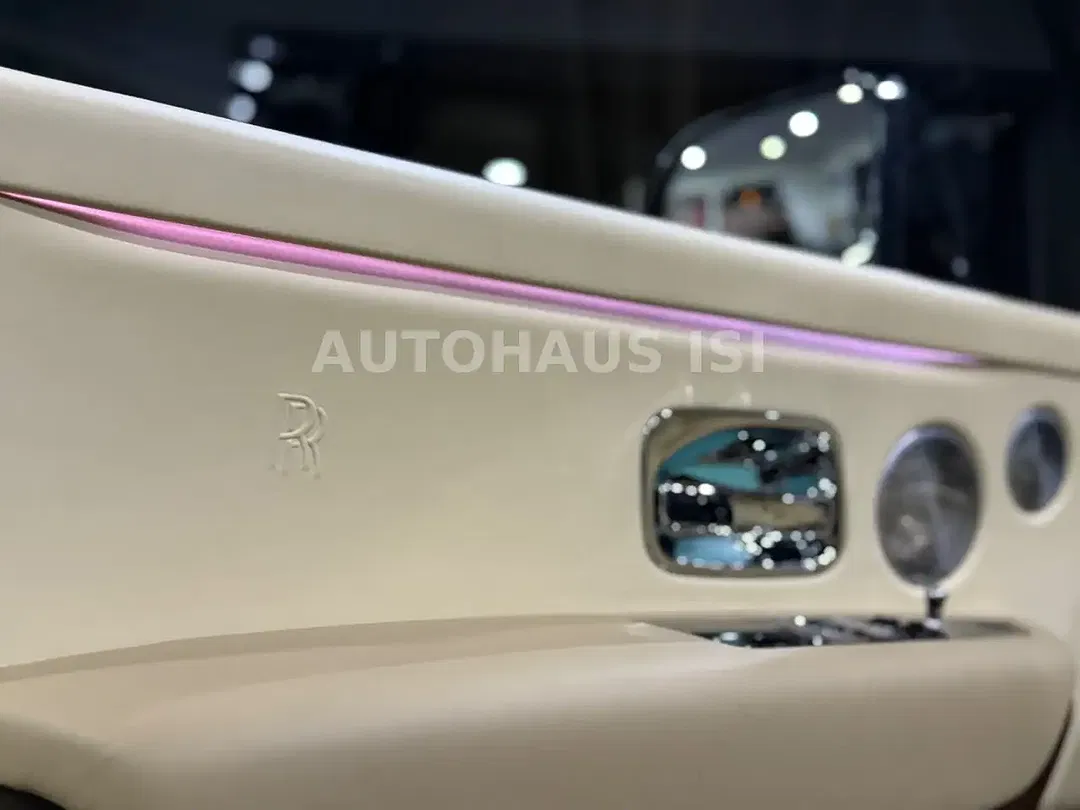 Rolls-Royce Cullinan - Thumbnail 14