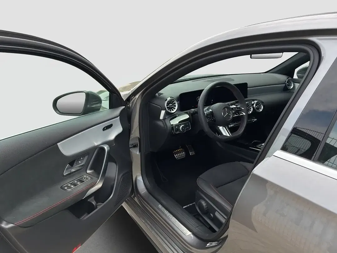Mercedes-Benz A 180 AMG - Thumbnail 13