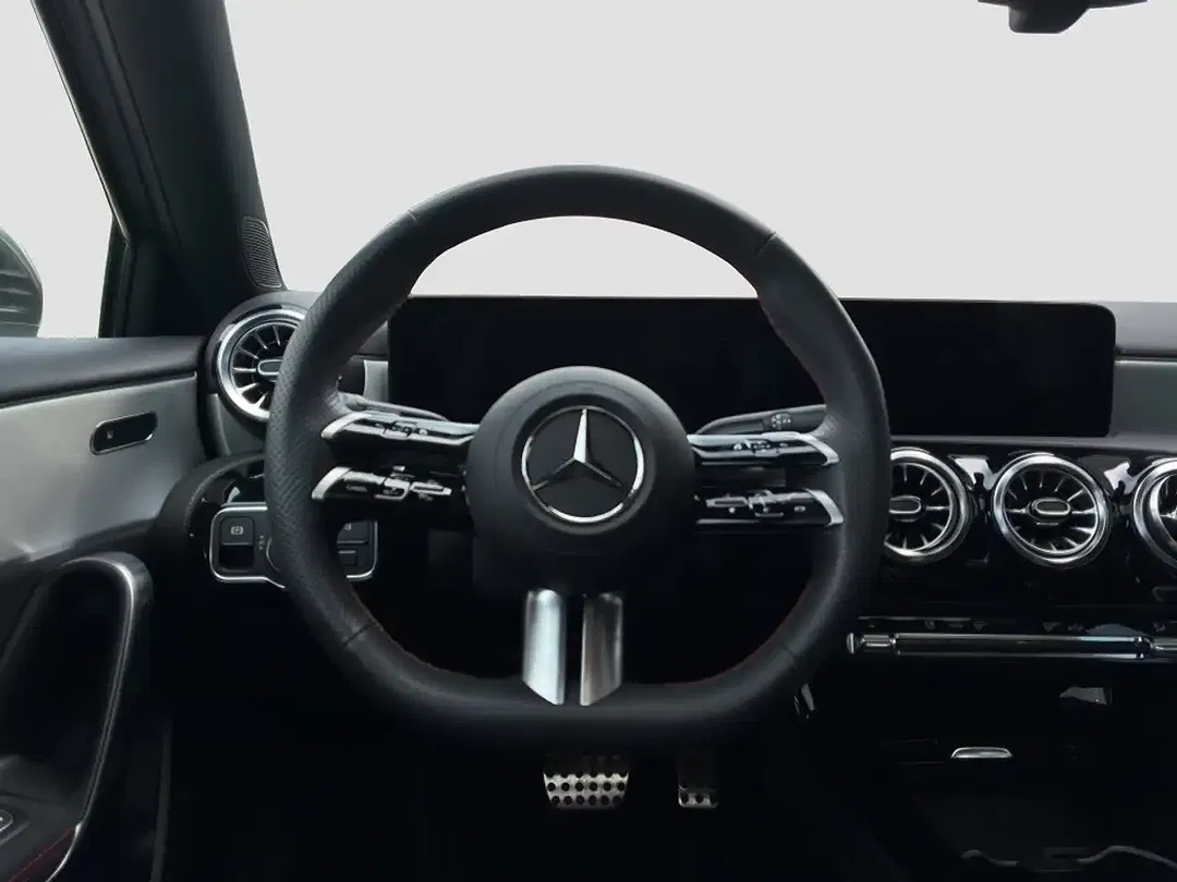 Mercedes-Benz A 180 AMG - Thumbnail 7