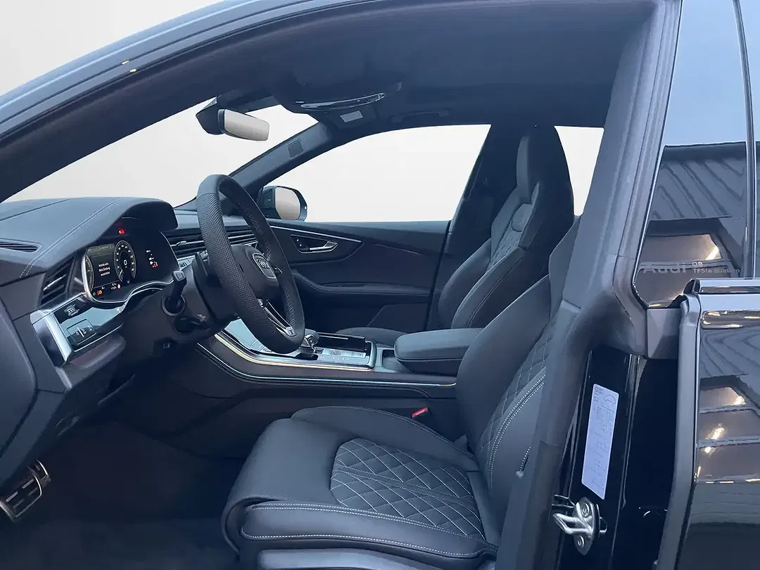 Audi Q8 TFSI e tiptronic quattro S line - Thumbnail 6