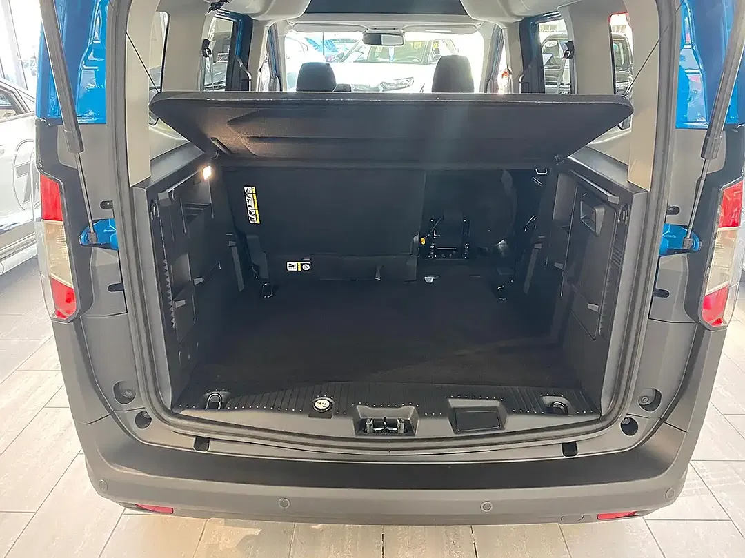 Ford Tourneo Courier 1.0 EcoBoost Titanium - foto 11