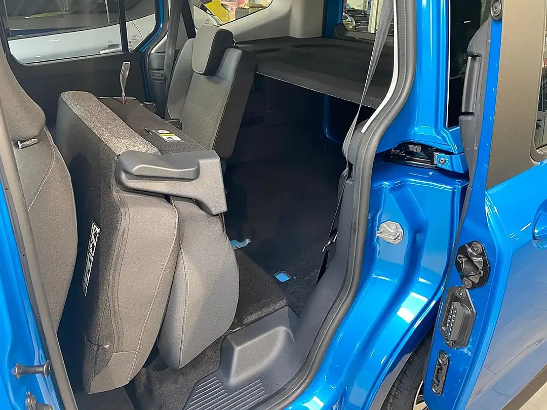 Ford Tourneo Courier 1.0 EcoBoost Titanium - Thumbnail 8