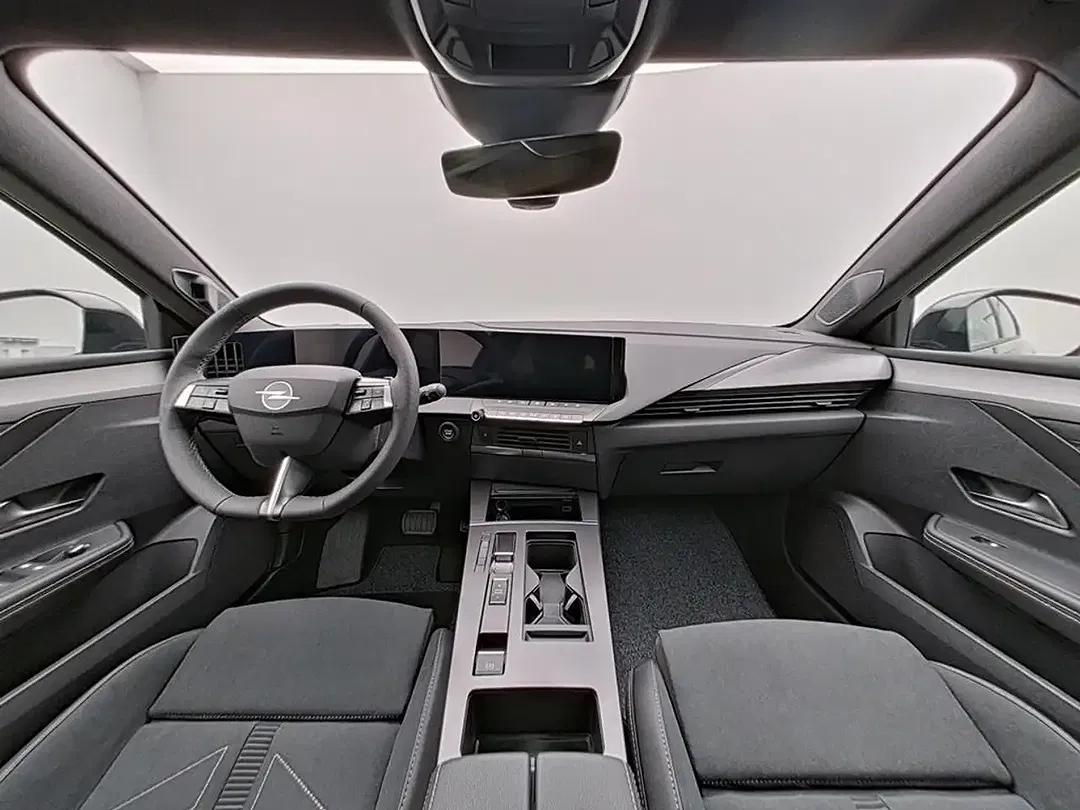 Opel Astra PHEV Ultimate - Thumbnail 9