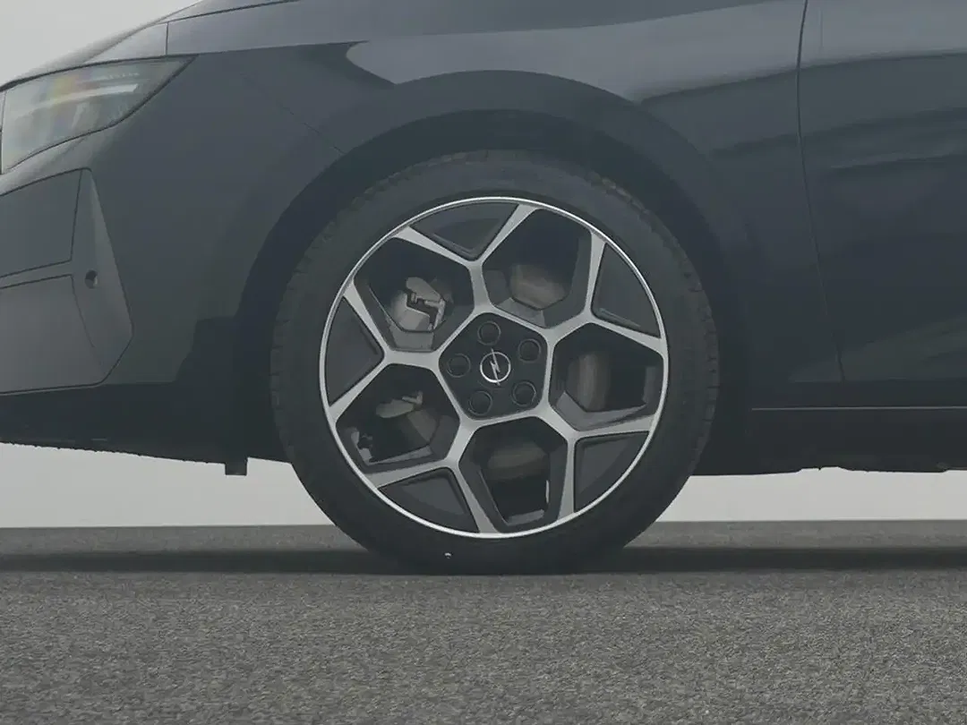 Opel Astra PHEV Ultimate - Thumbnail 7