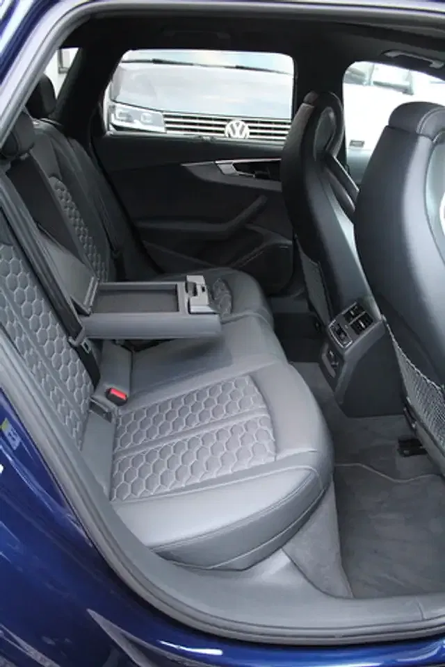 Audi RS4 Matrix LED Avant - Thumbnail 13