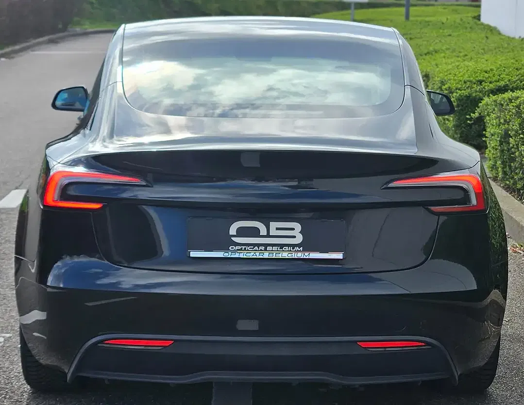 Tesla Model 3 RWD Highland - Thumbnail 4