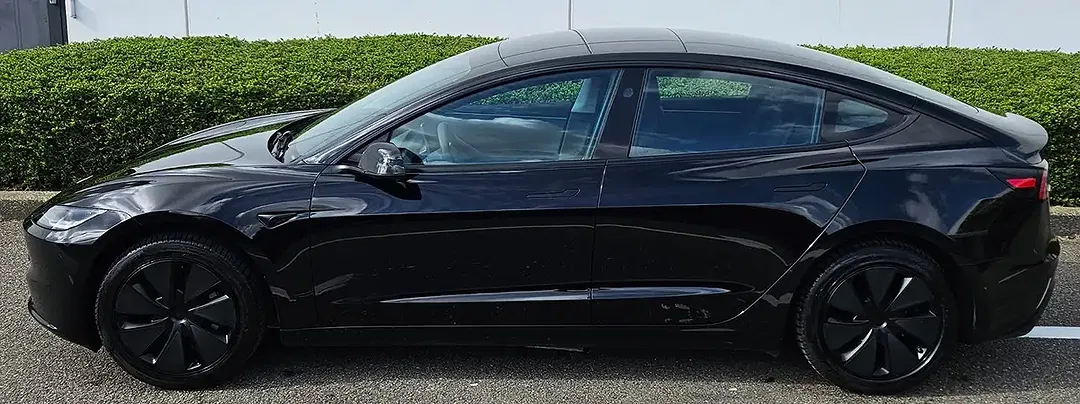 Tesla Model 3 RWD Highland - Thumbnail 5