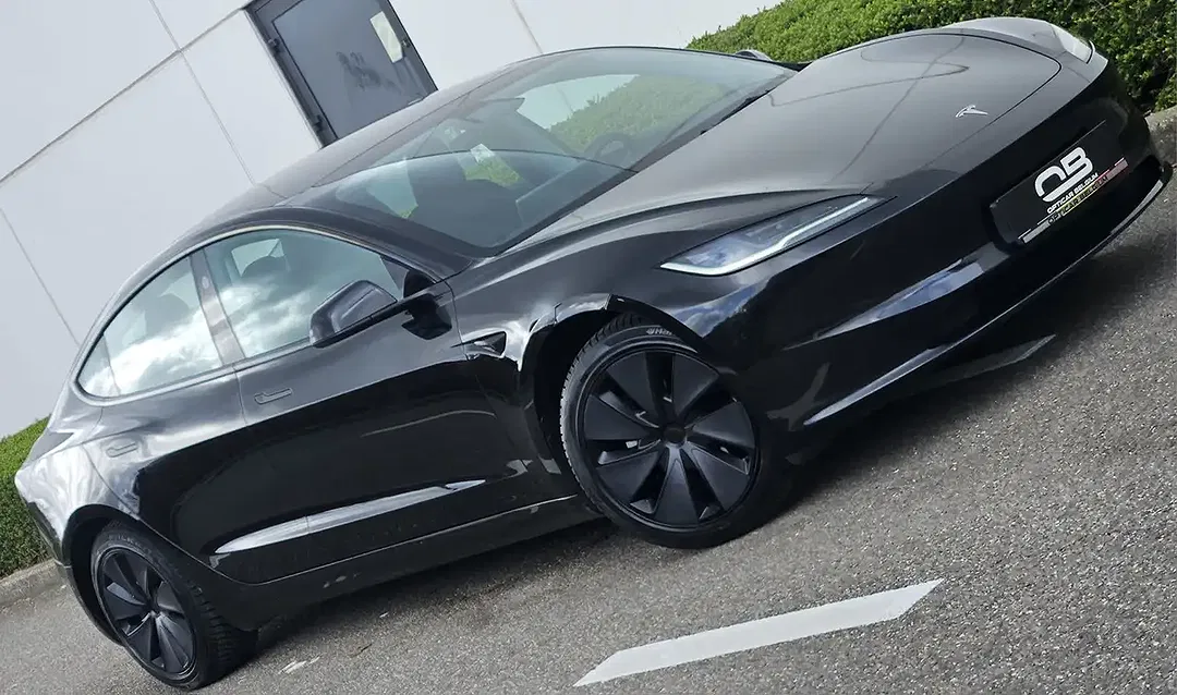 Tesla Model 3 RWD Highland - Thumbnail 7