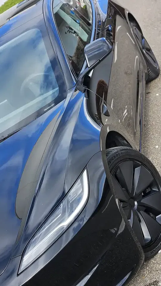 Tesla Model 3 RWD Highland - Thumbnail 9